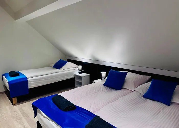 Dom Na Styku יבוז'ינקה